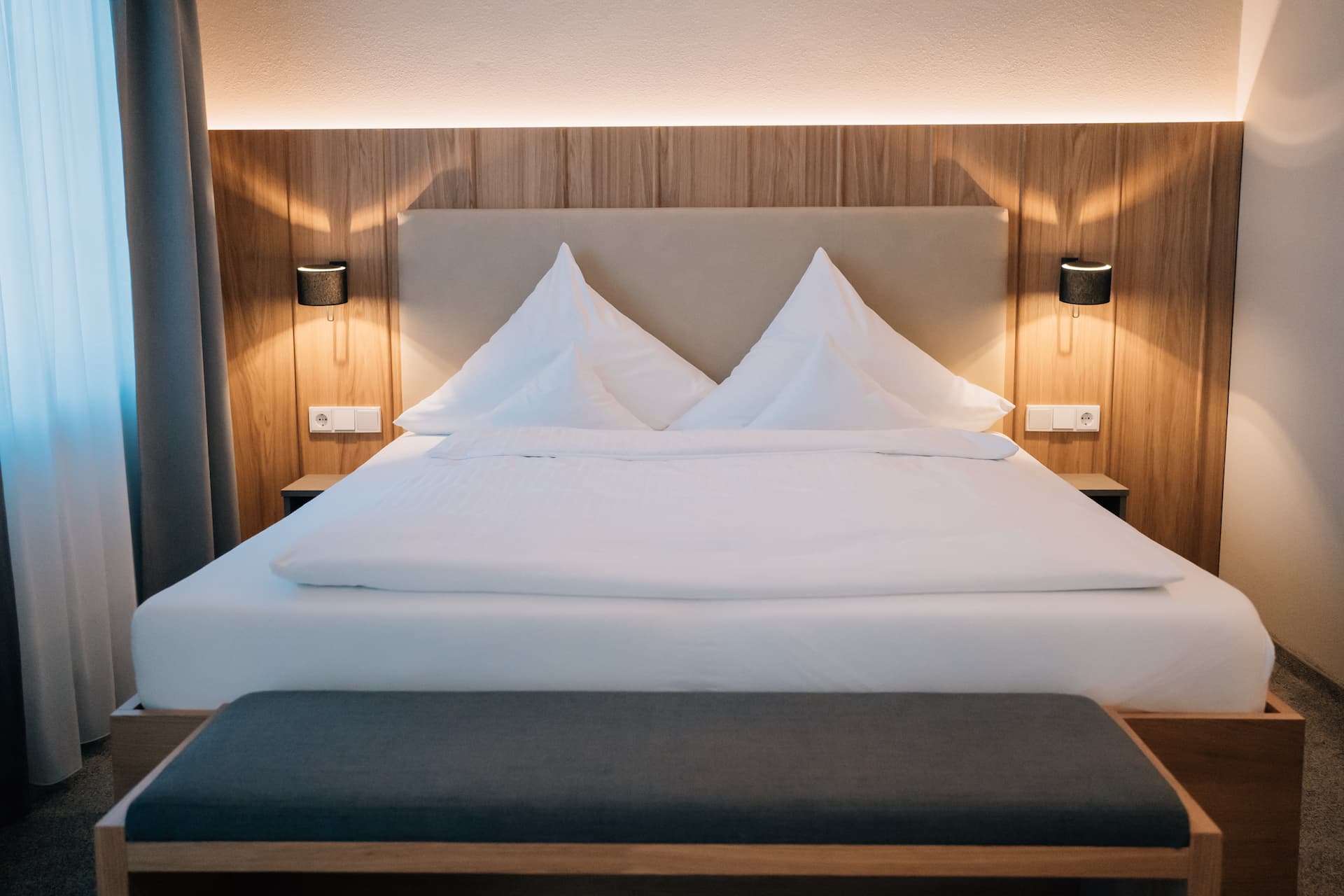 Ein Standard Hotelzimmer im Klostermeier Hotel Icking bei München - Doppelbett